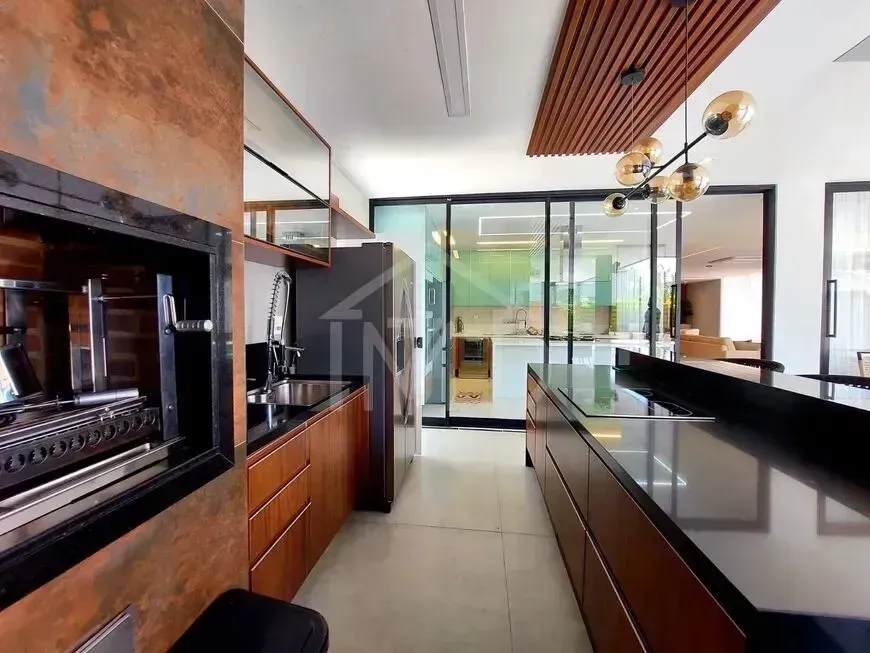 Furnished house with 5 bedrooms and open-plan kitchen — photo 27