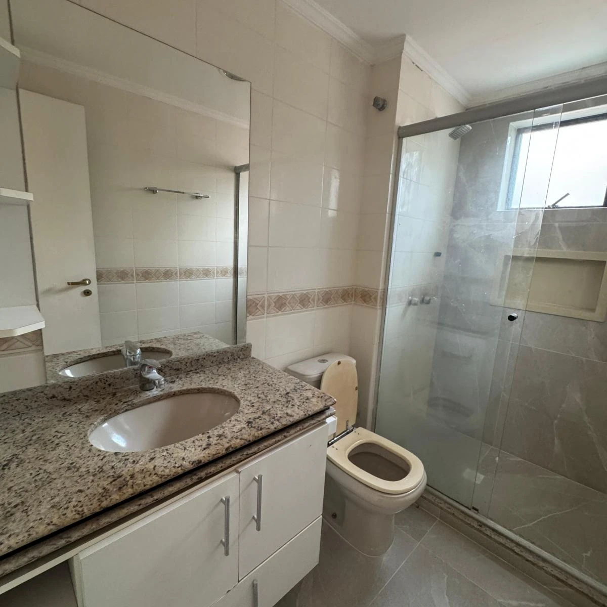 3-bedroom apartment with an en-suite and gas kitchen — photo 17