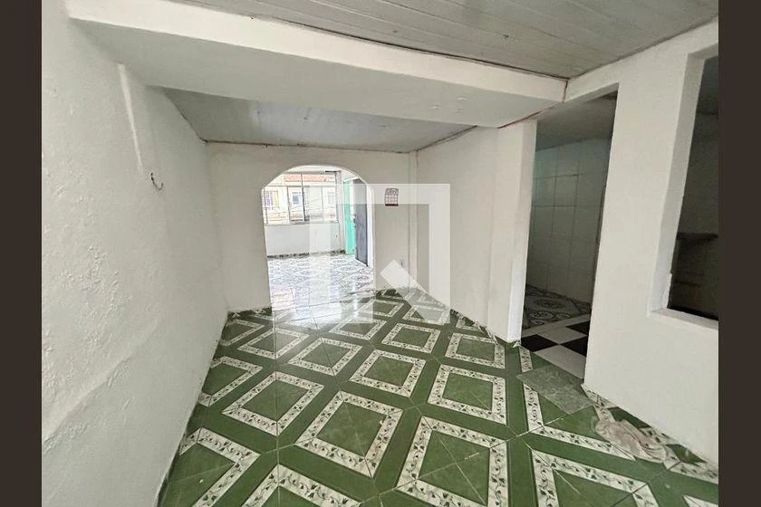 Rental house with 2 bedrooms, 90 m² and a balcony — photo 2