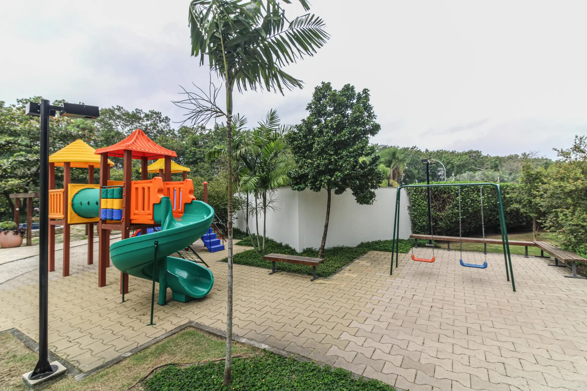 Furnished apartment, 158 m², with a water view — photo 69