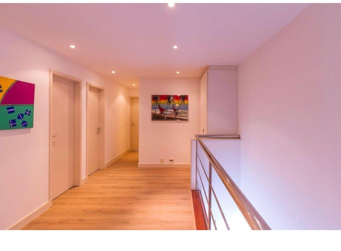 Apartamento mobiliado de 214 m² com 4 quartos e 5 banheiros — photo 18