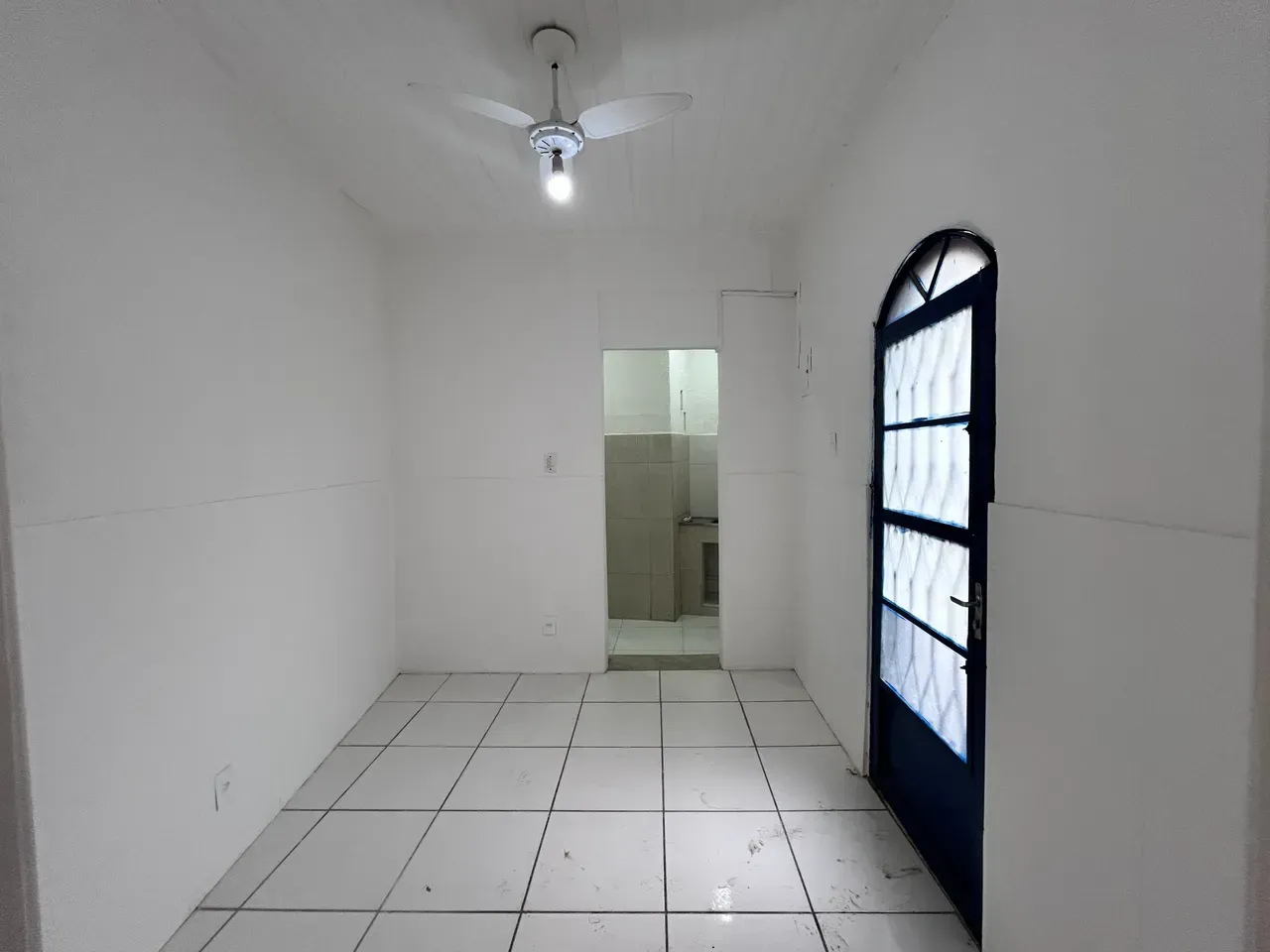 House with 1 bedroom and 1 bathroom plus laundry area — photo 11