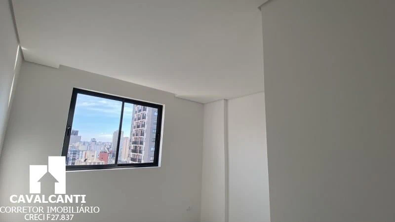 Glass-enclosed balcony in a 2-bedroom apartment, 99 m² — photo 11