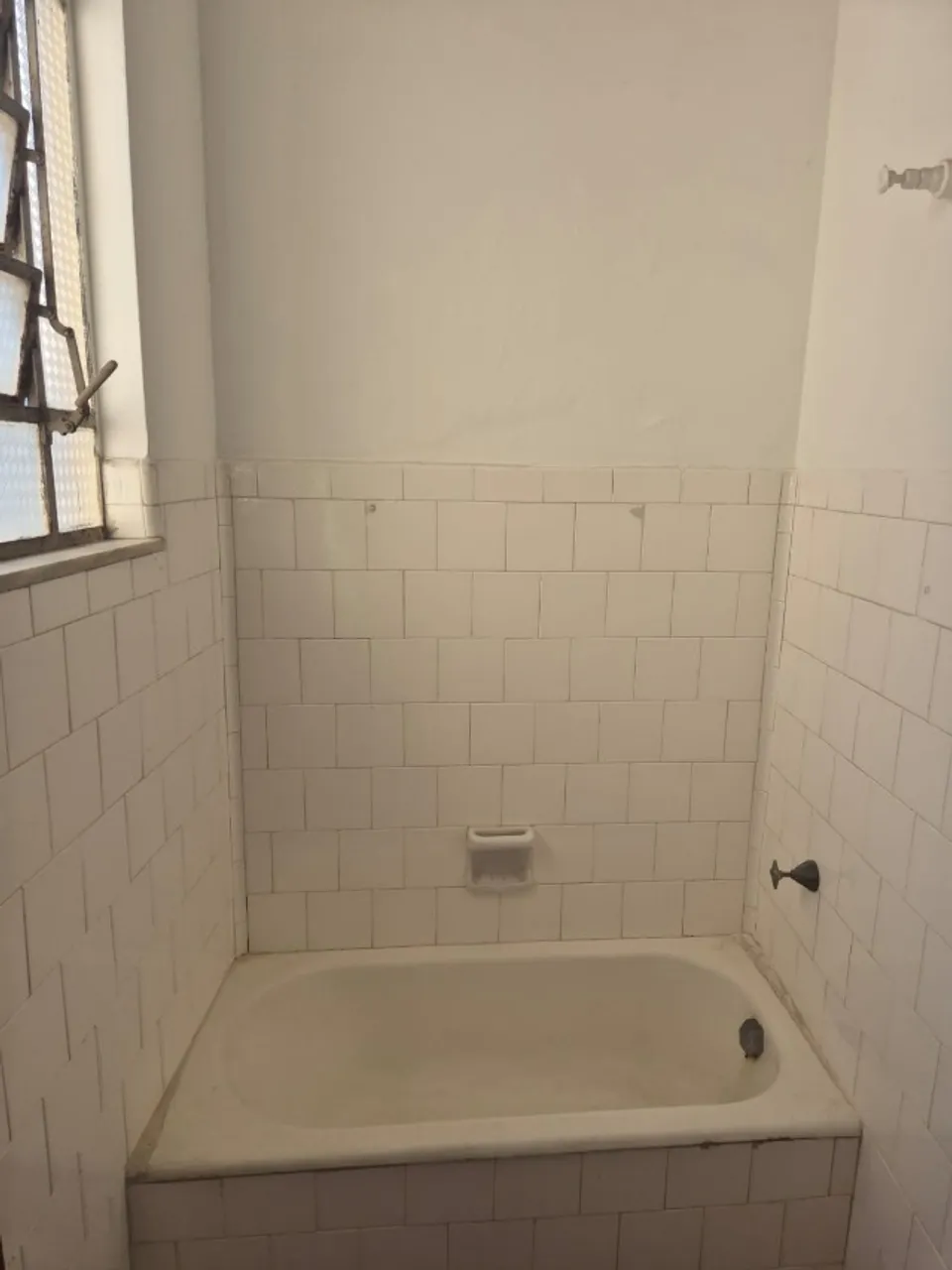 Unfurnished apartment with 2 bedrooms and 2 bathrooms — photo 9