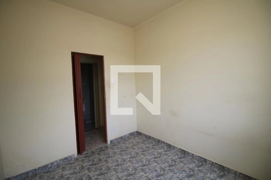 Apartamento para alugar com 2 quartos e 1 banheiro, sem vaga — photo 23