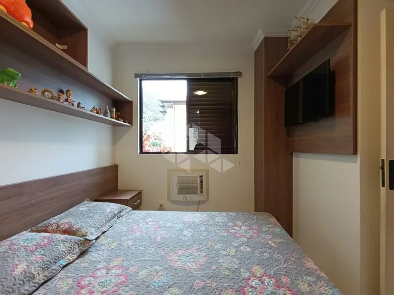 Balcony with a grill in a 3-bedroom apartment, 80 m² — photo 21