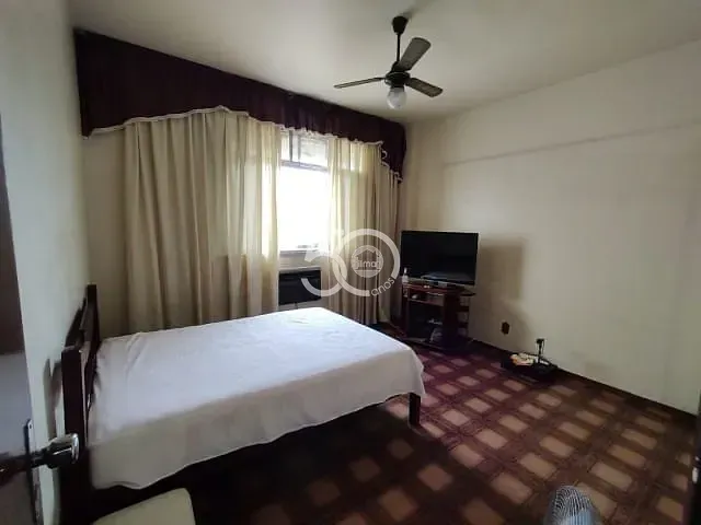 3-bedroom apartment in a building with a pool — photo 13