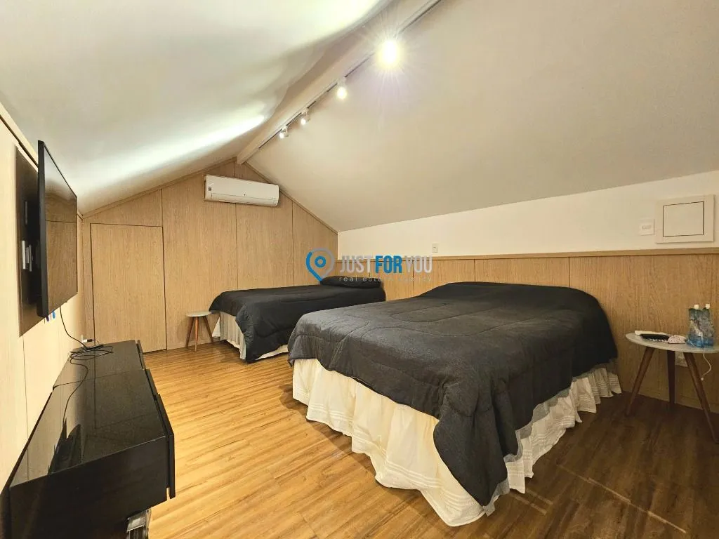 Casa com 4 dormitórios e 5 banheiros, 650 m² — photo 48