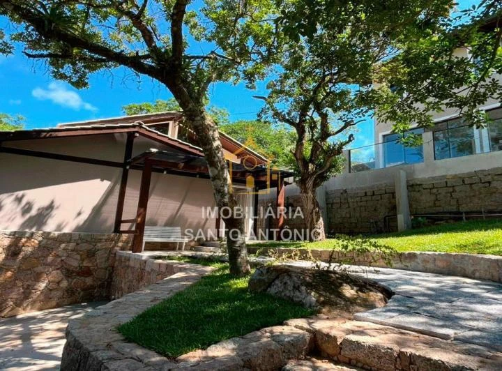 Rentable house with 350 m², 3 bedrooms and 4 parking spots — photo 4