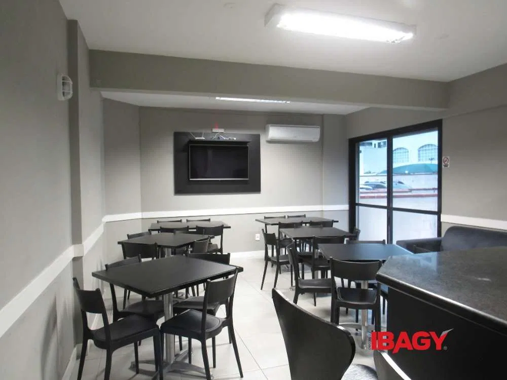 Квартира с 2 спальнями, 52 м² и 1 парковкой — photo 10