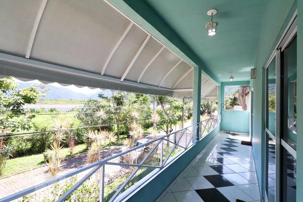 Apartment with 2 bedrooms and 1 bathroom, pet-friendly