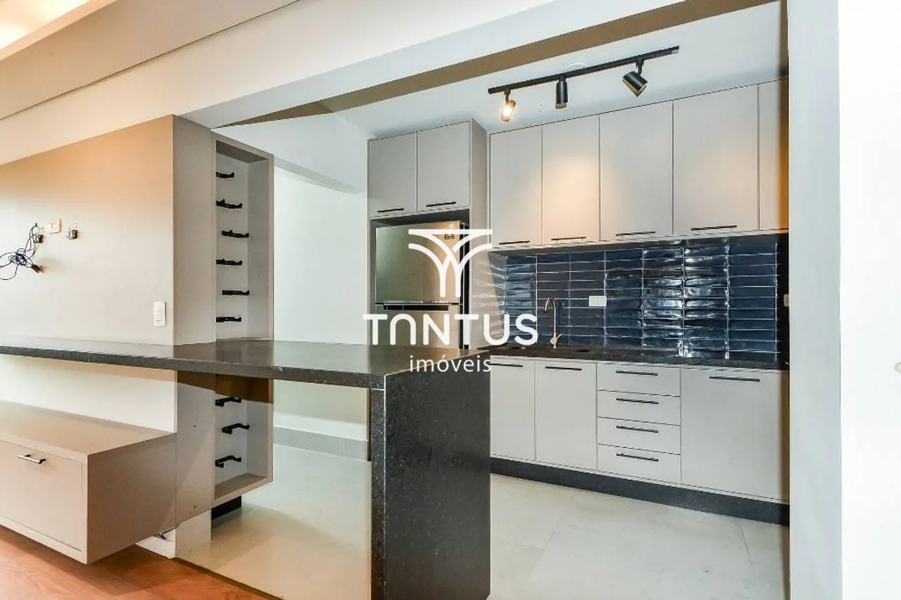 2-bedroom apartment with a home office in Curitiba — photo 2