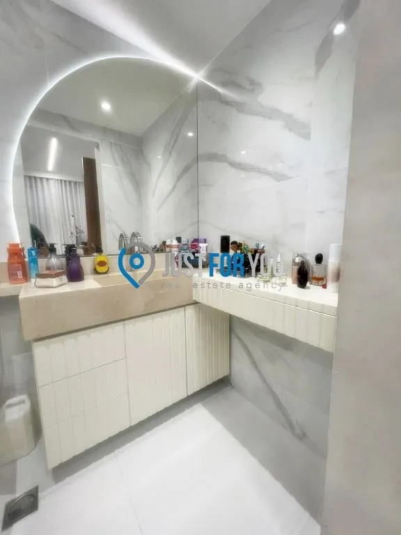 3-bedroom duplex with 4 bathrooms and 189 m² — photo 12