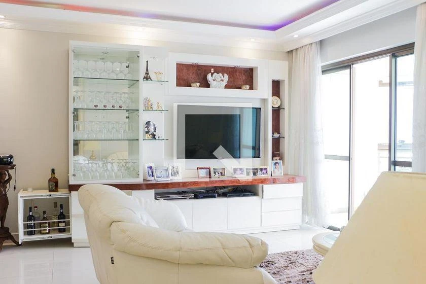 Furnished apartment, 150 m², with a glass-enclosed balcony — photo 22