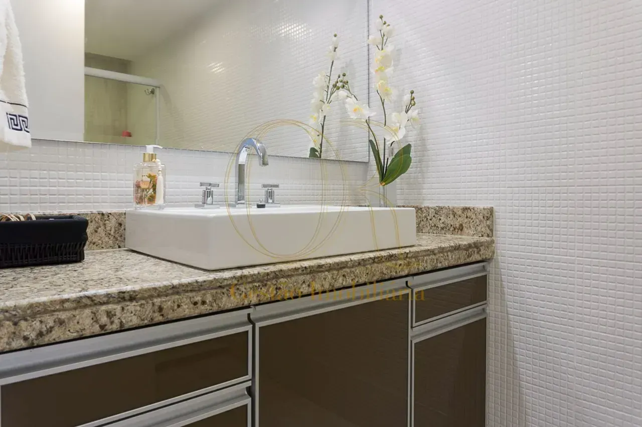 Apartment with 4 bedrooms and a closed gas kitchen — photo 16