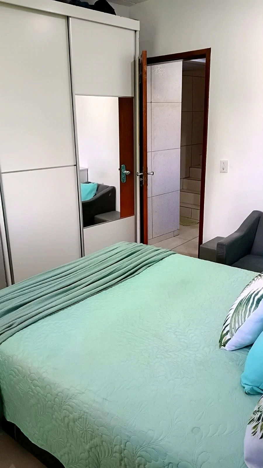 Furnished 3-bedroom house with 4 bathrooms, no parking — photo 20