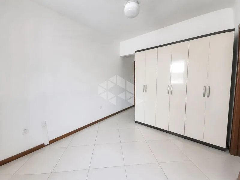 2-bedroom apartment with a washing machine in Florianópolis — photo 3