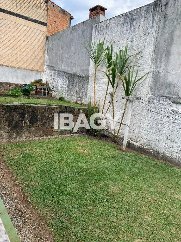 House with 4 bedrooms and 380 m², 2 parking spots — photo 66