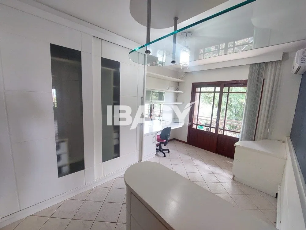 House for rent with 6 bedrooms, 5 suites and 7 bathrooms — photo 39