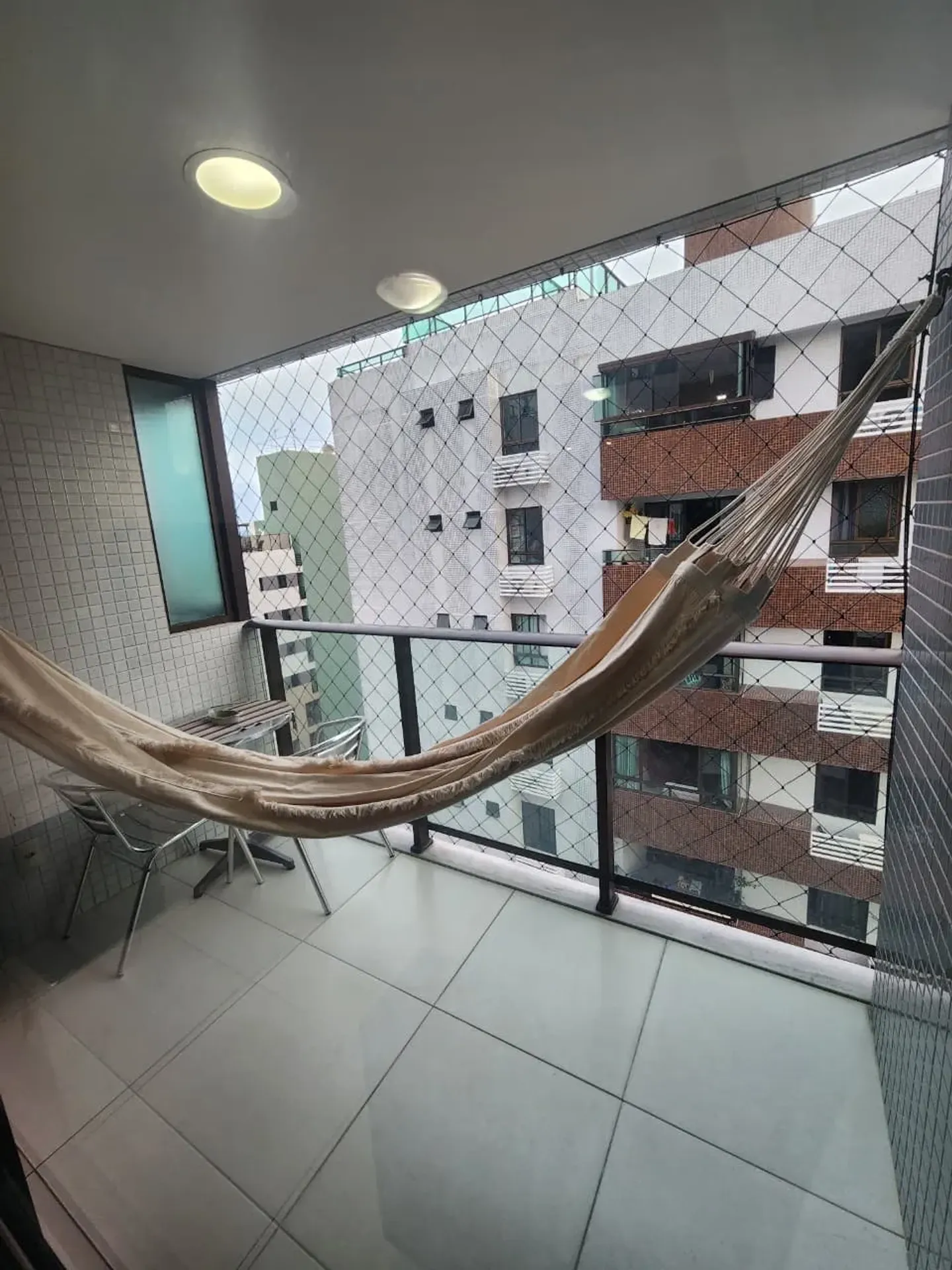 Furnished 2-bedroom apartment with city view — photo 26