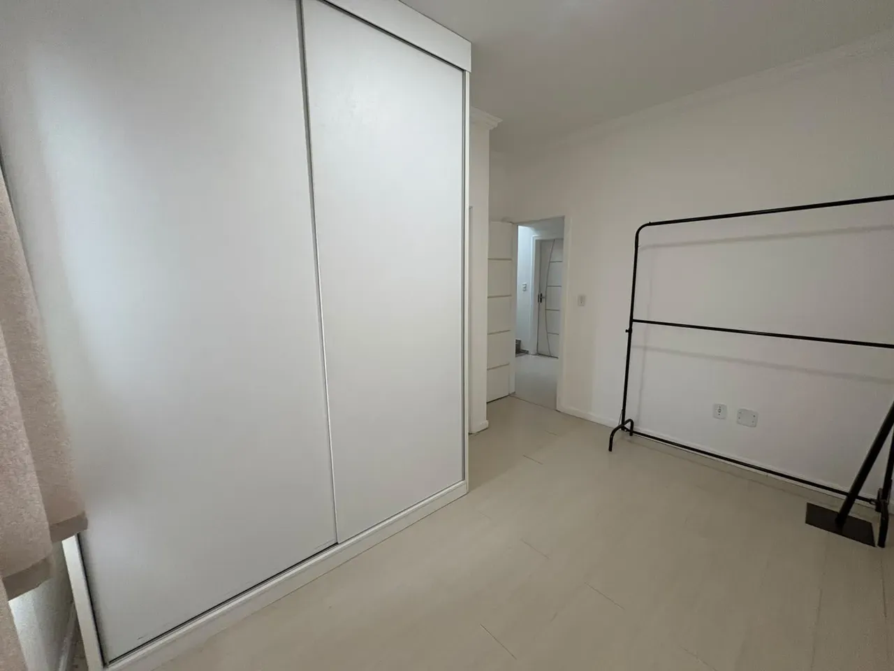 Casa de 4 quartos com espaço de home office — photo 33