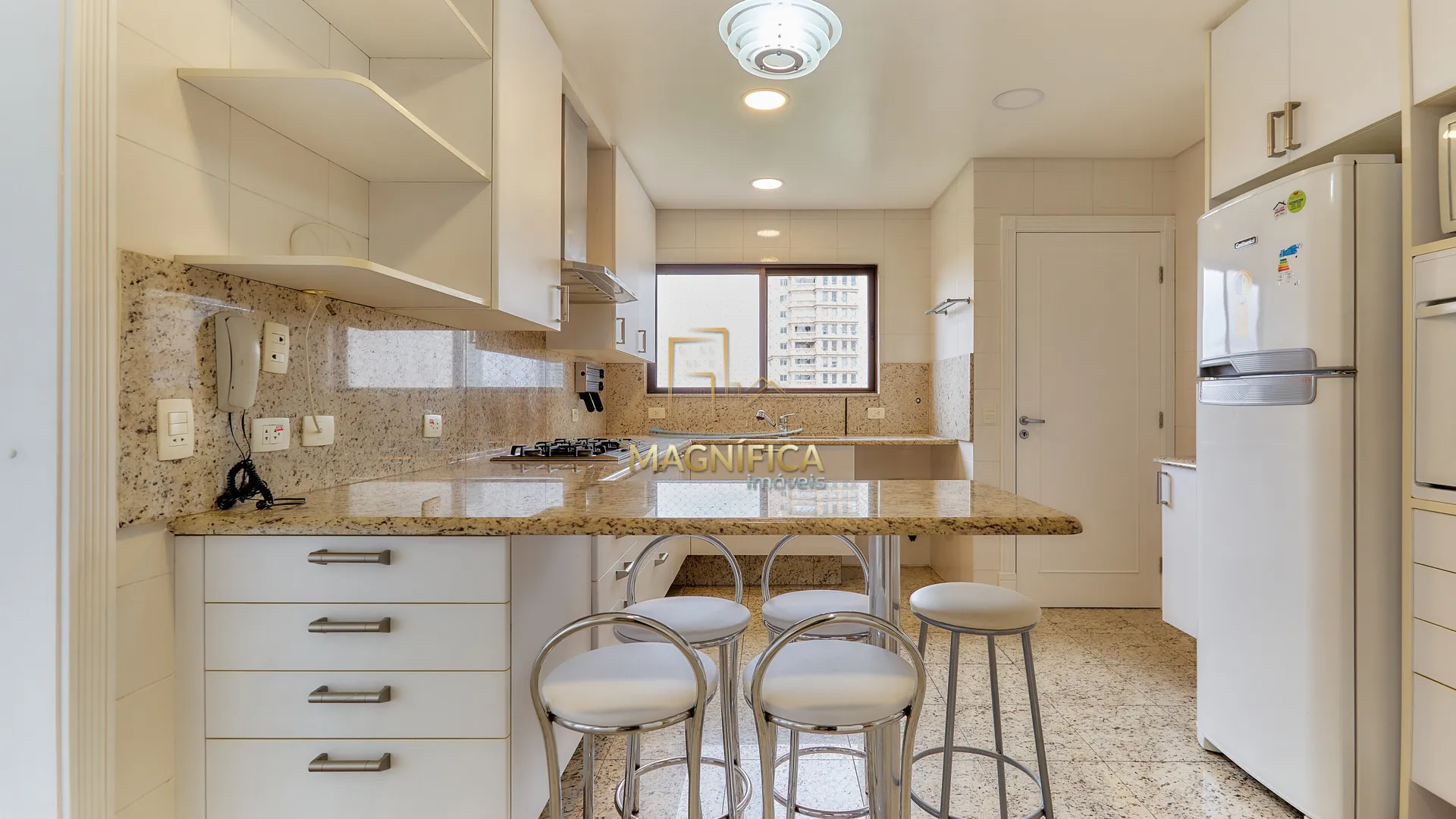 Apartamento de 322 m² con 3 suites y 4 plazas de garaje — photo 18