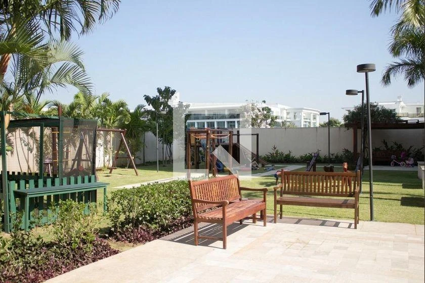 Glass-enclosed balcony in a 2-bedroom apartment, 69 m² — photo 23