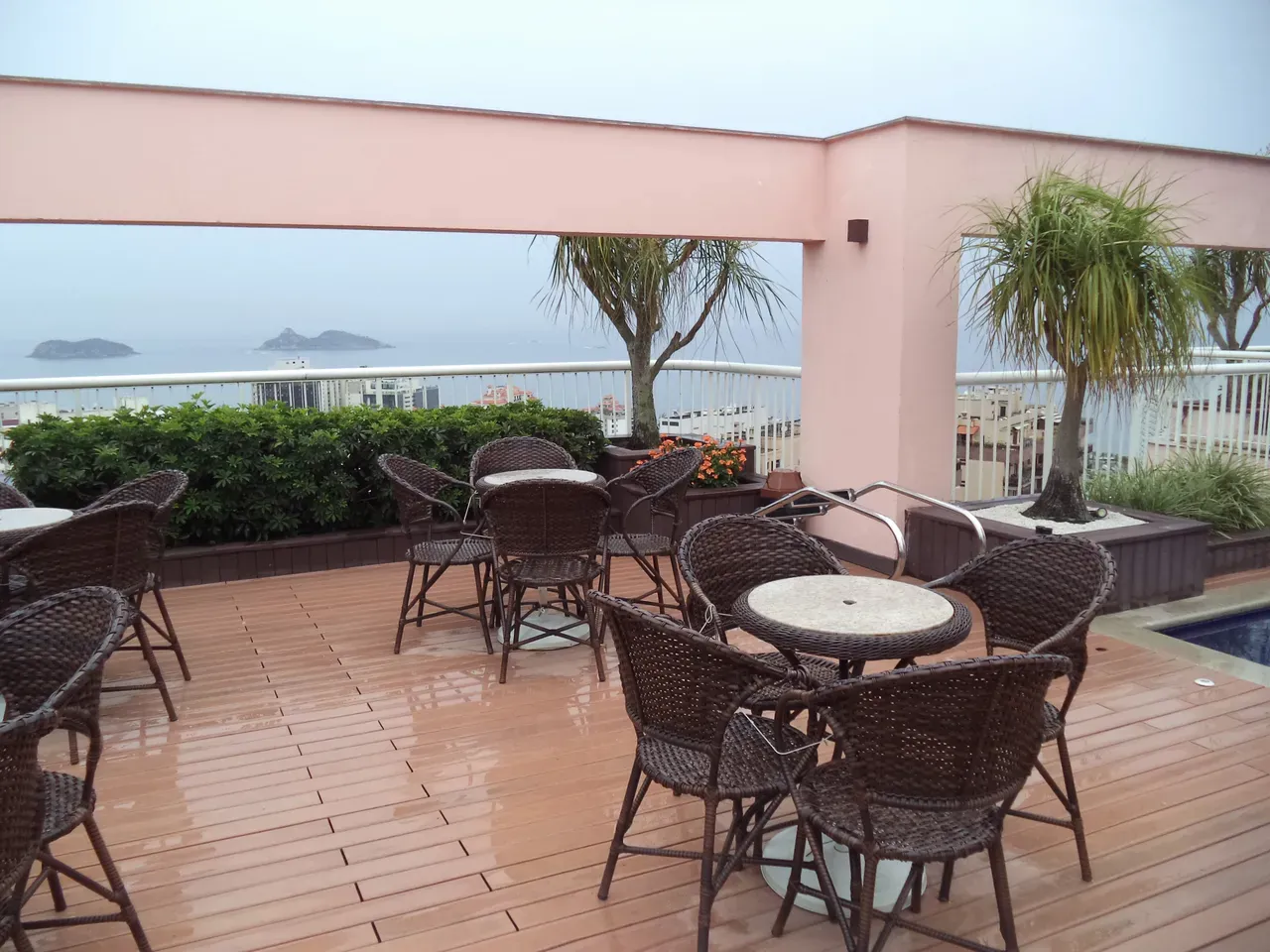 Apartment with 2 bedrooms, 2 bathrooms and a terrace — photo 3