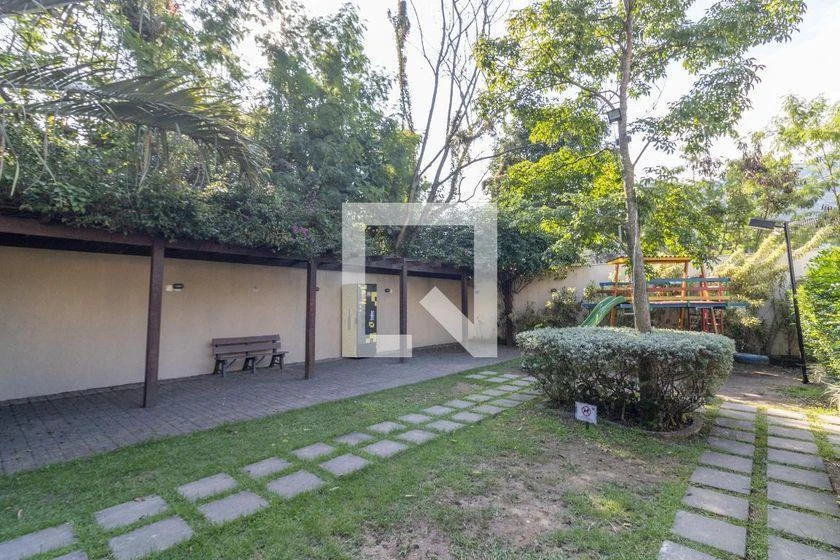 Apartamento mobiliado com 2 quartos e 1 banheiro — photo 45