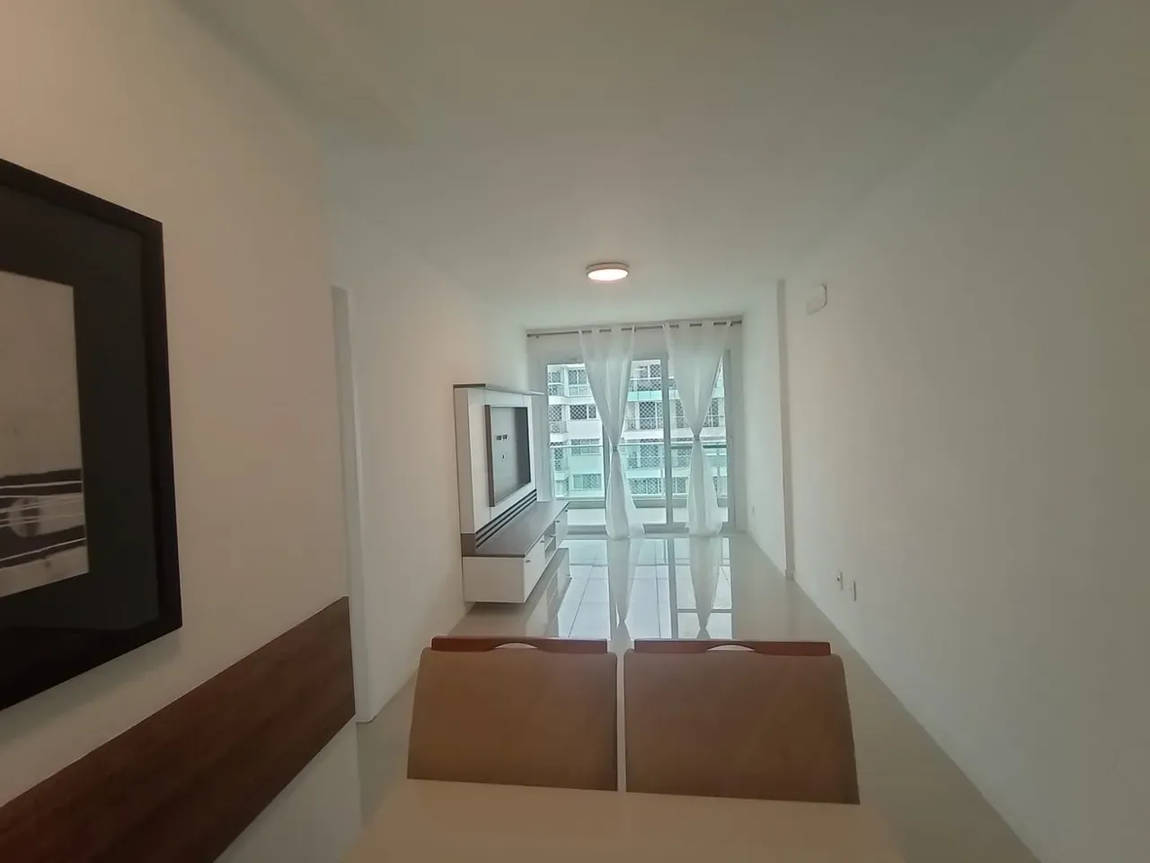 2-bedroom apartment with enclosed balcony and parking — photo 25