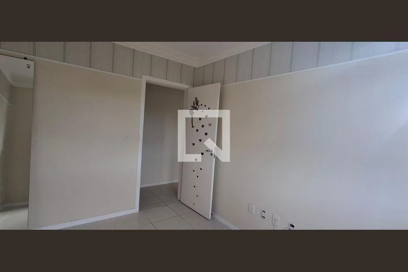3-bedroom apartment in a building with a pool — photo 12