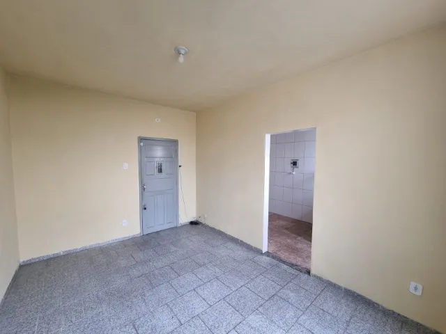 2-bedroom apartment with 1 bath and gas stove — photo 12