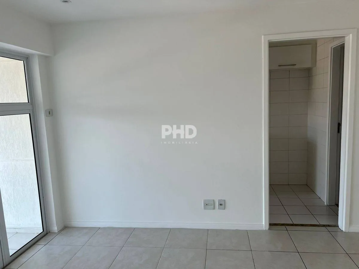 2-bedroom apartment with 1 en-suite bathroom and balcony — photo 6