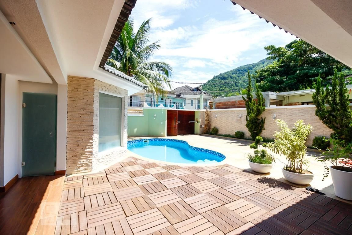 House with 5 bedrooms and 11 bathrooms plus 5 parking — photo 2