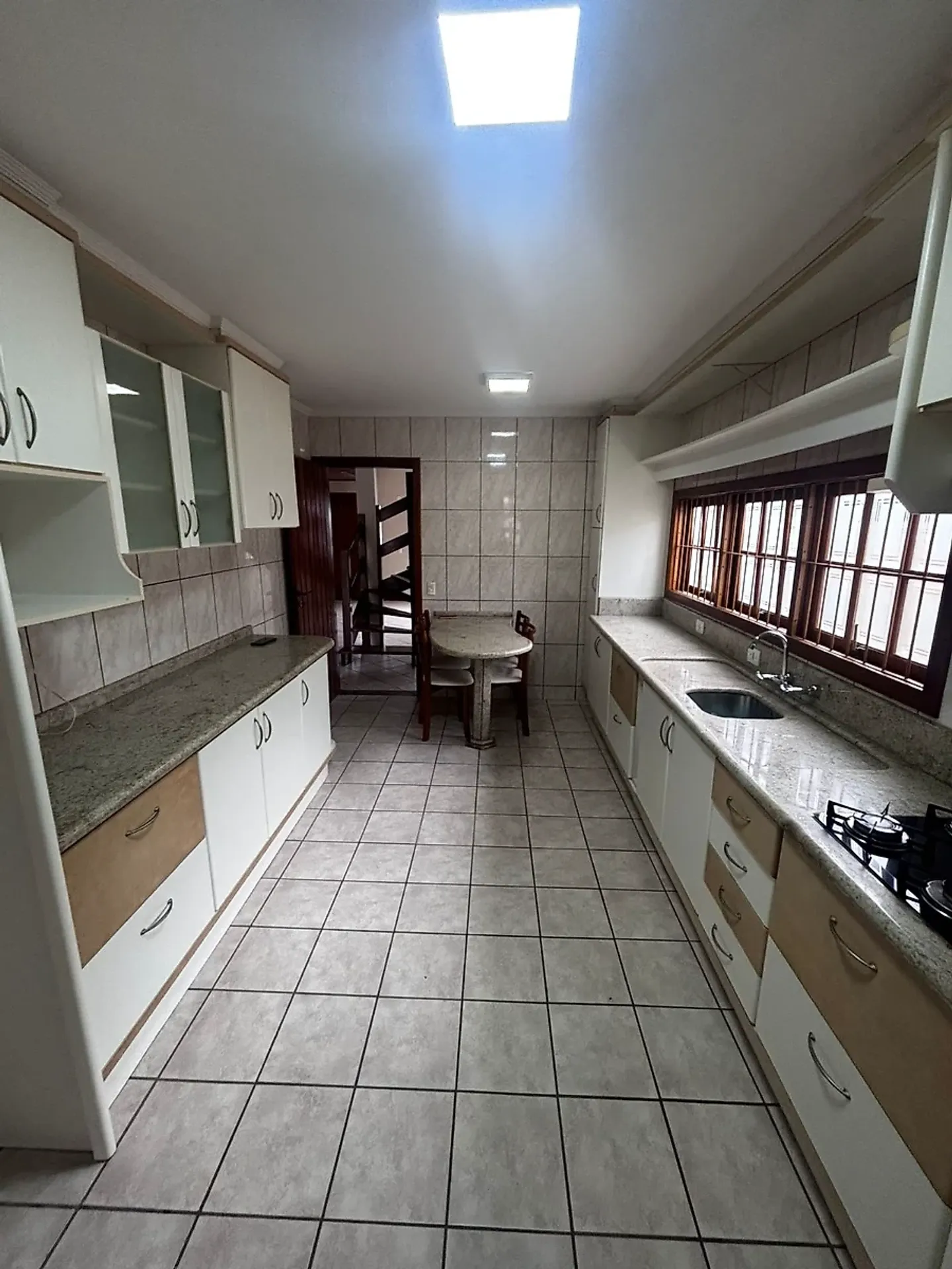 Rental house with 3 bedrooms and 360 m² — photo 10