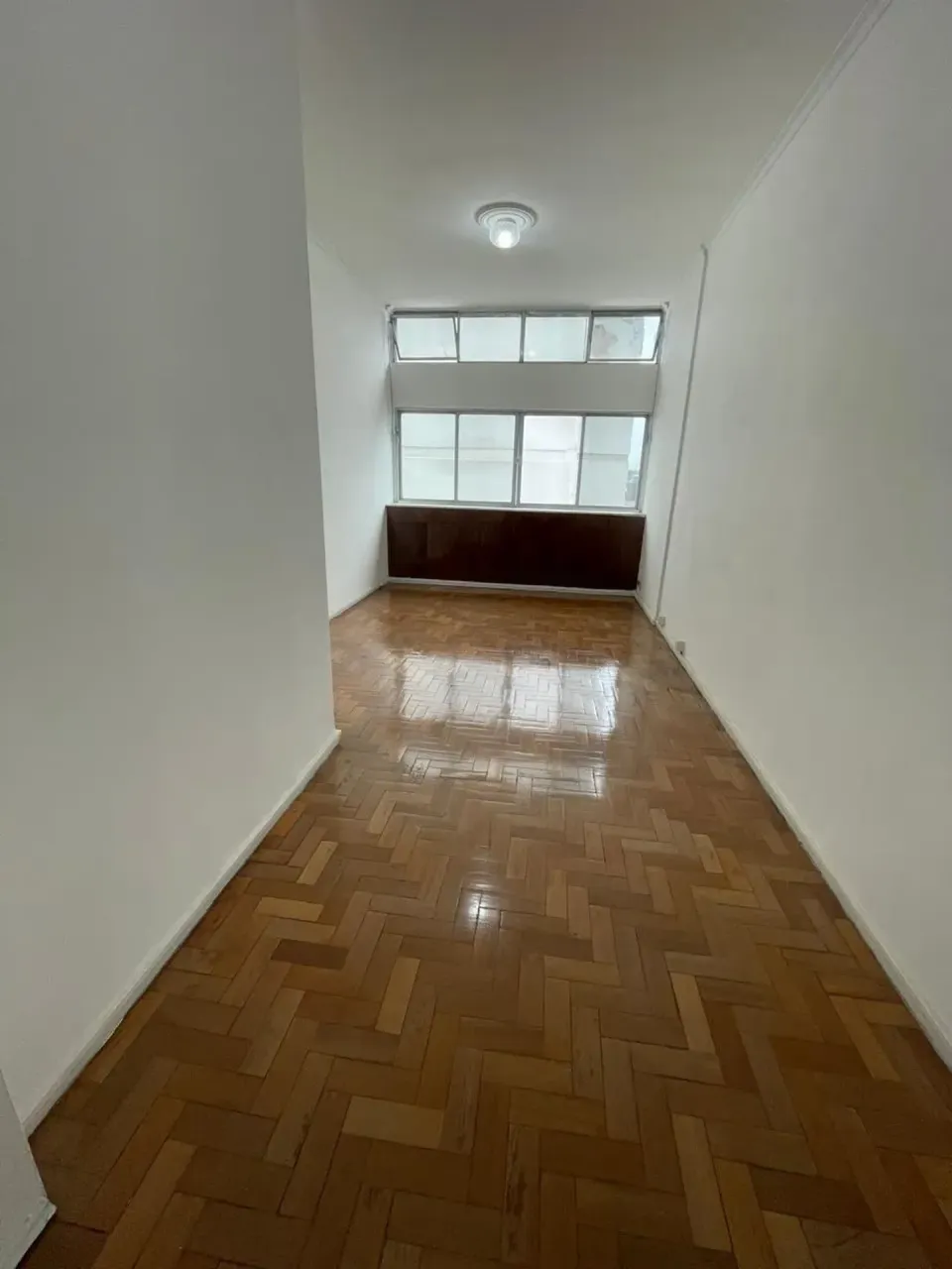 Unfurnished apartment with 2 bedrooms and 2 bathrooms — photo 9