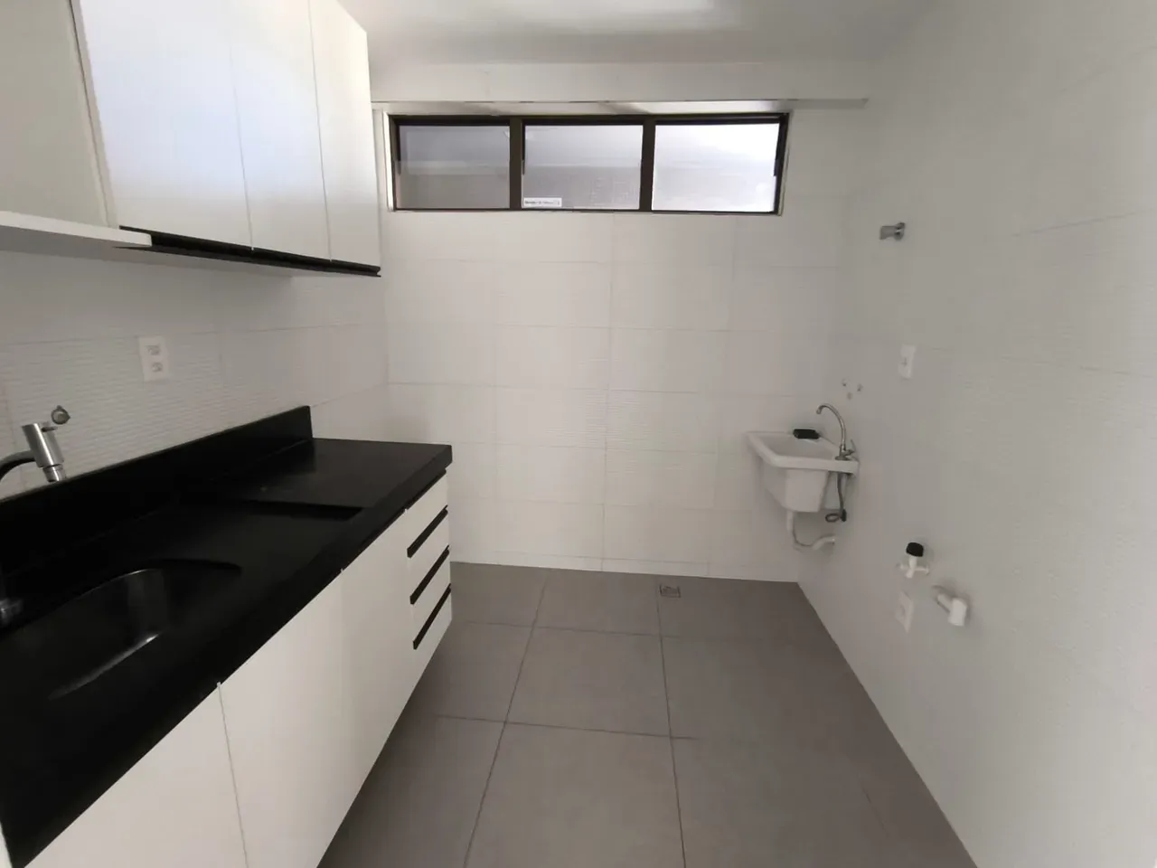 Apartamento com 2 vagas e varanda, 2 quartos e suíte