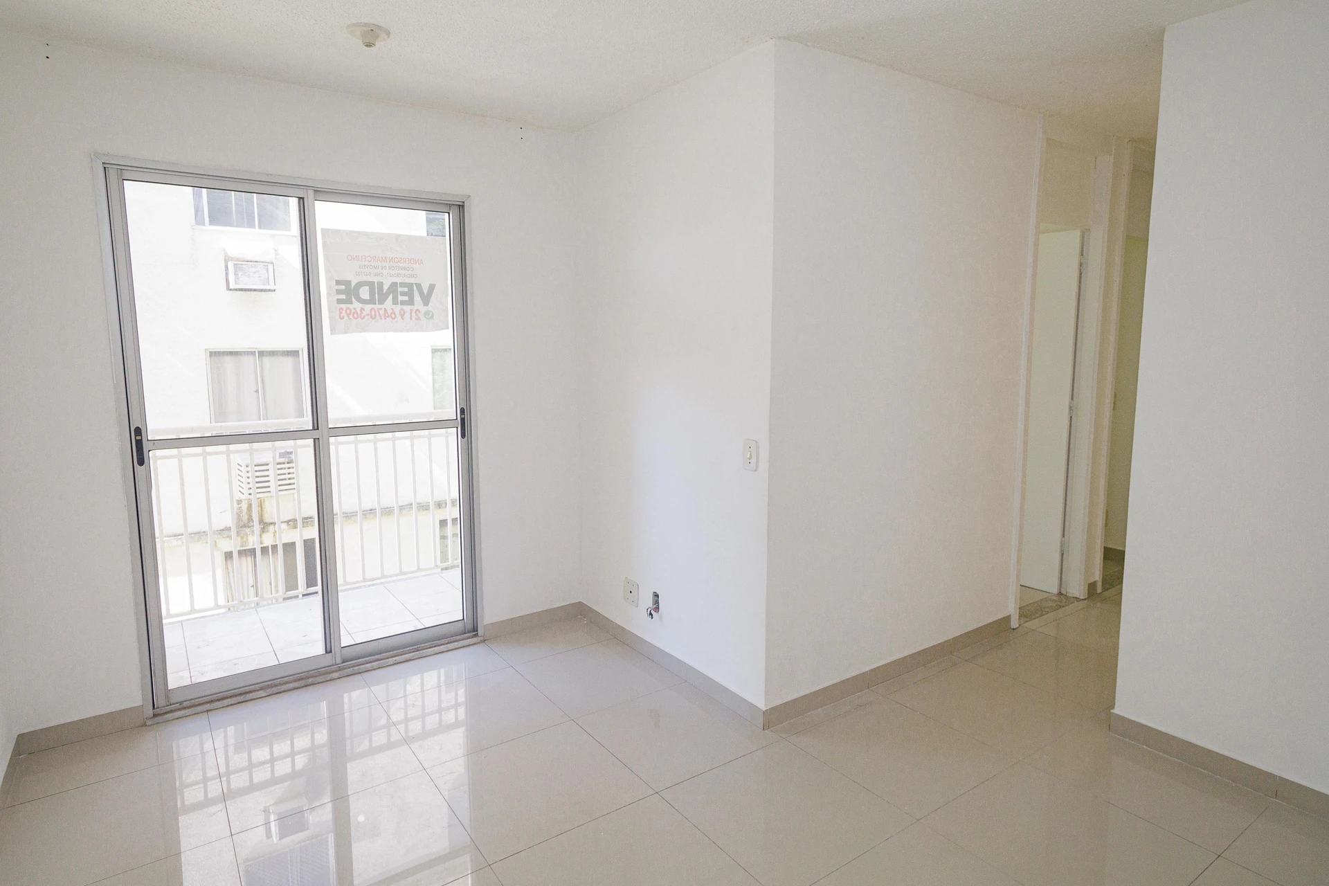 Unfurnished 2-bedroom apartment with 1 bathroom and parking — photo 5