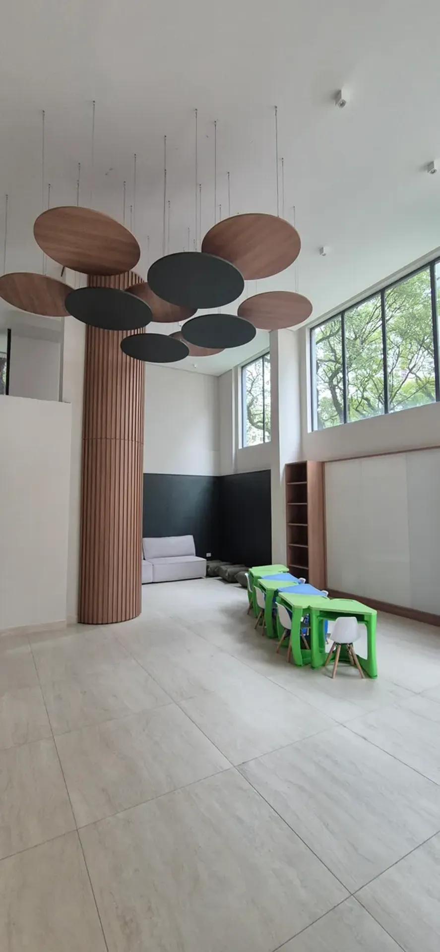 Furnished apartment with a gas open-plan kitchen — photo 6