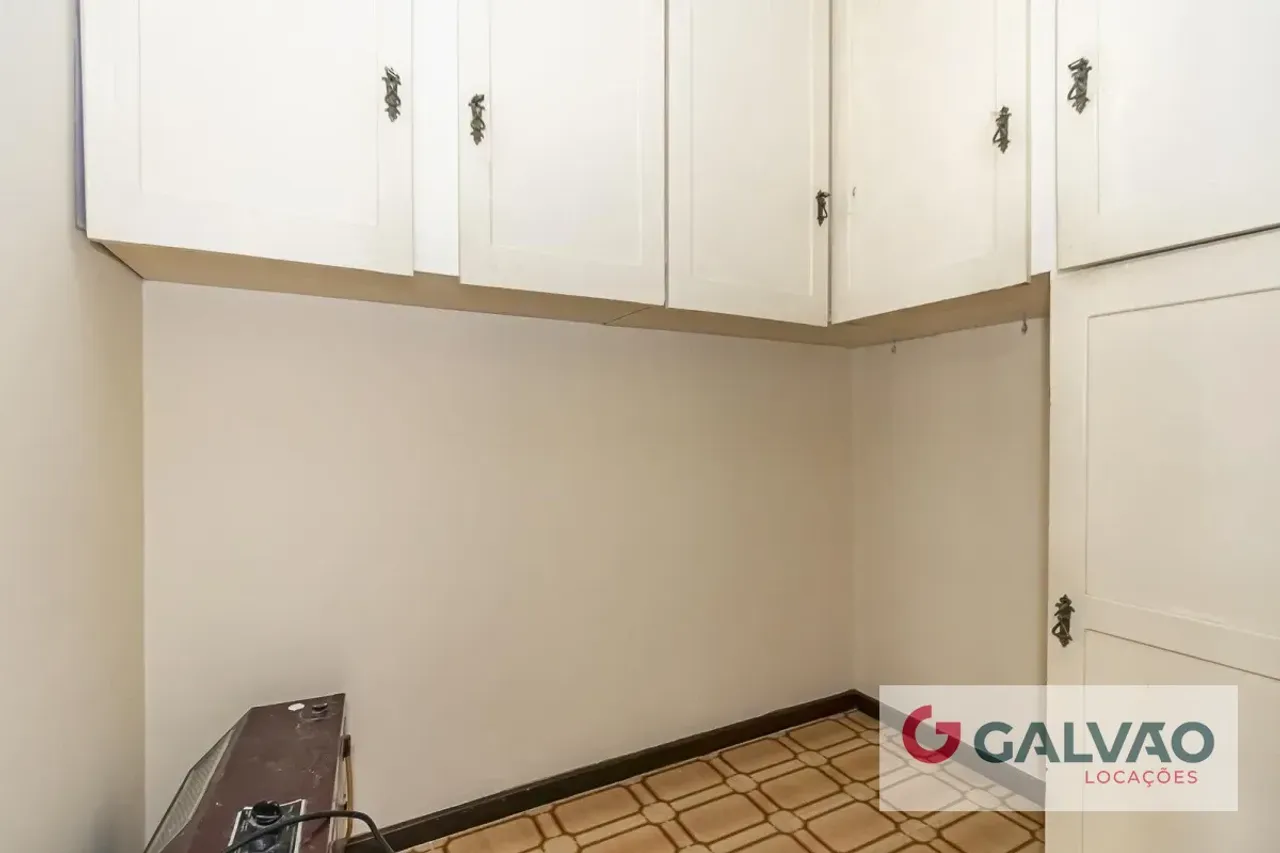 3-bedroom apartment with balcony and 1 parking spot — photo 11
