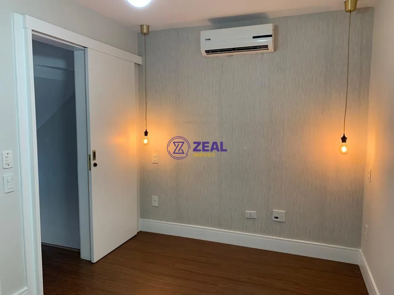Casa sem mobília com 4 quartos e 5 banheiros — photo 14