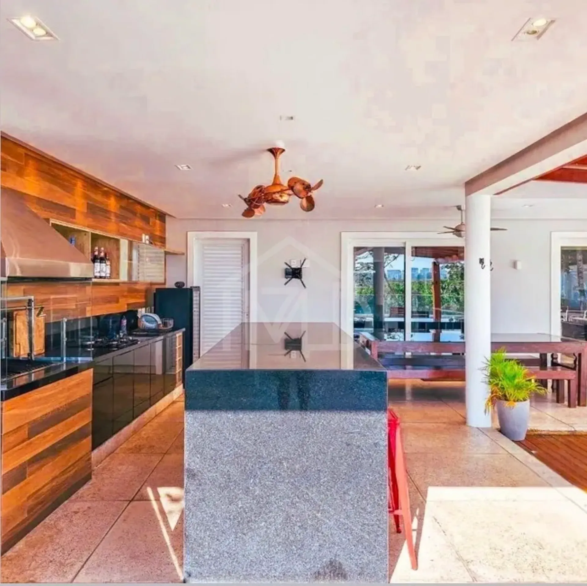 House with 4 suites, open-plan kitchen, 650 m² — photo 49