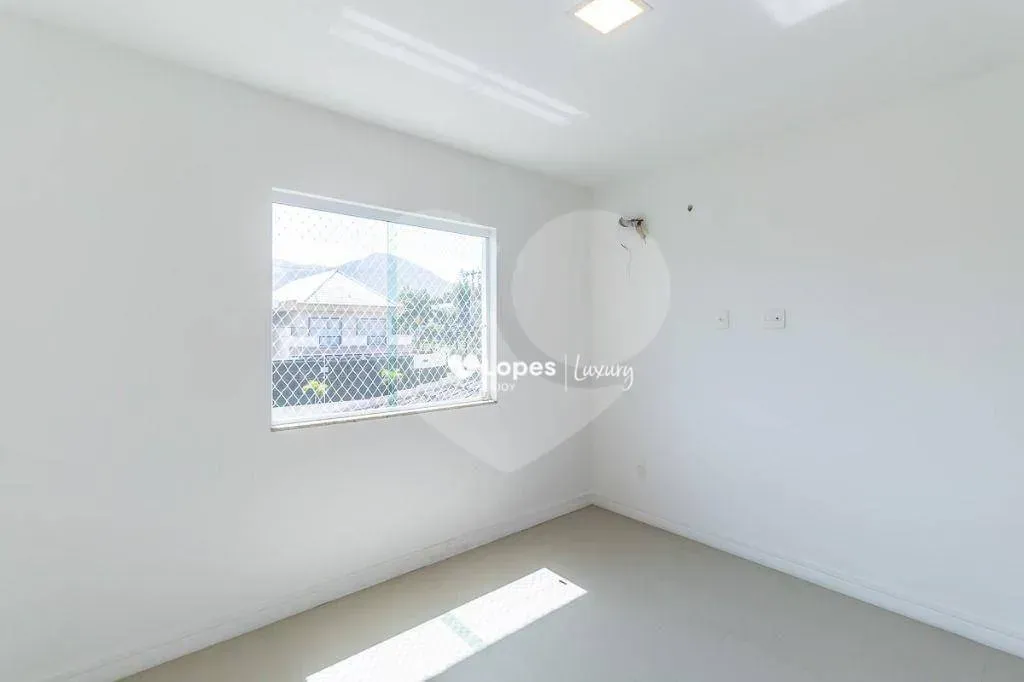 Unfurnished triplex house with 6 en-suite bedrooms and 820 m² — photo 37