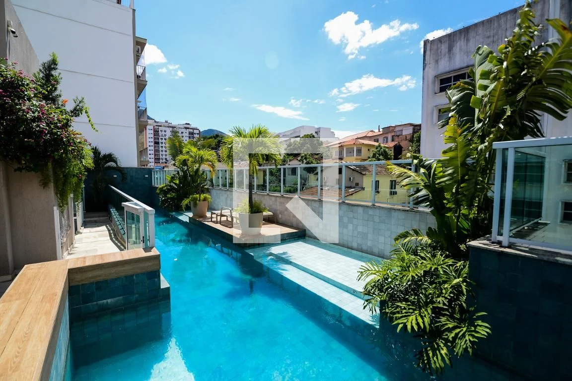 Furnished 4-bedroom apartment with 4 bathrooms — photo 23