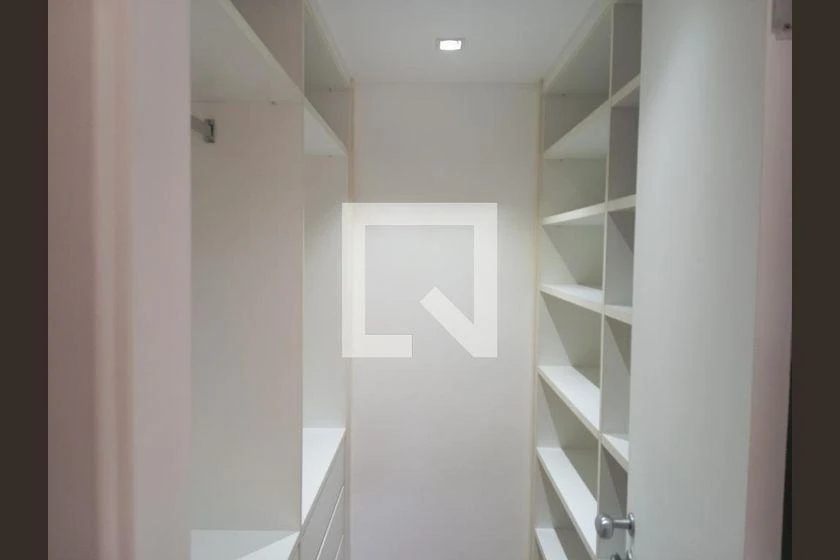 Apartamento mobiliado de 4 quartos com 350 m² e 3 vagas — photo 40