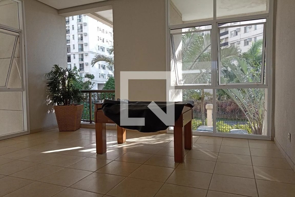 Furnished 3-bedroom apartment with 3 bathrooms and balcony — photo 72