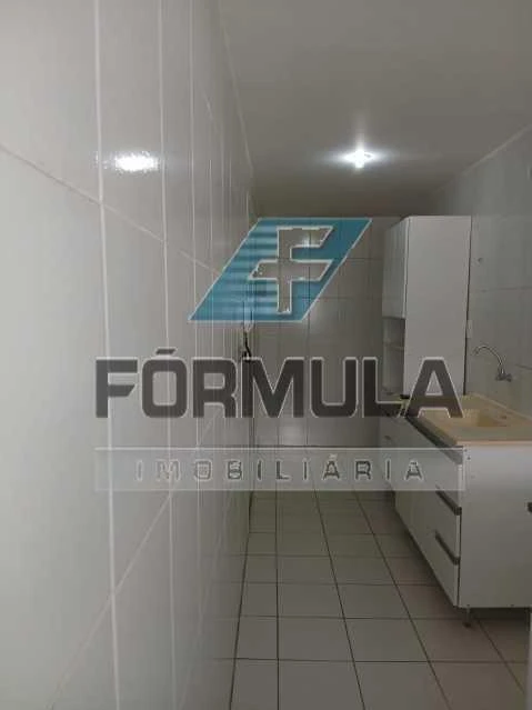One-bedroom apartment in a building with a gym — photo 2