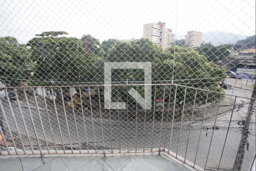 2-bedroom rental apartment with balcony — photo 8