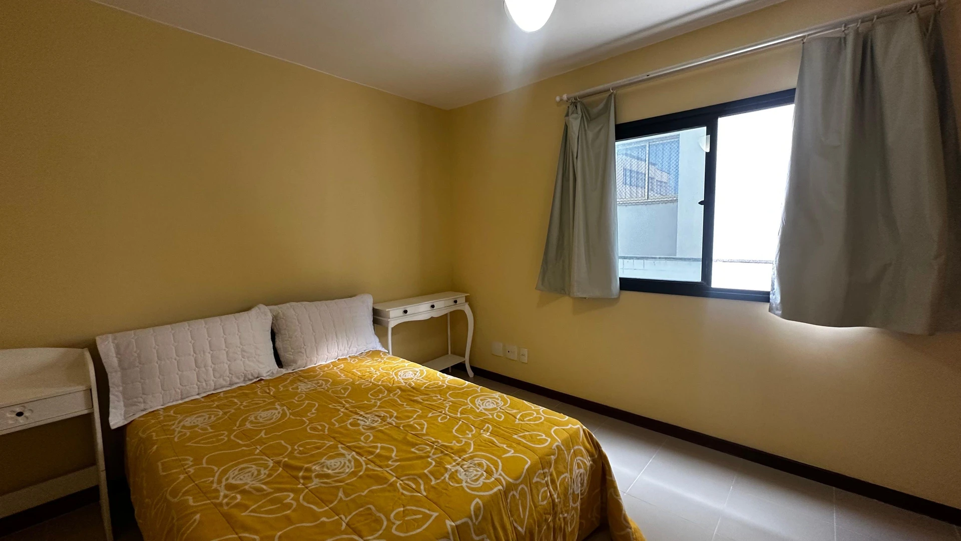 Furnished apartment with 2 bedrooms and a balcony — photo 31