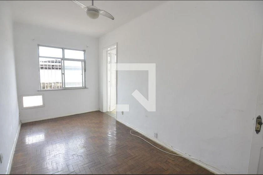Apartamento com piso de madeira ou laminado, Benfica — photo 12
